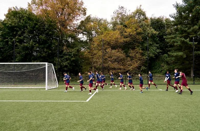 보딩스쿨 방과후 스포츠 — 교내 축구장